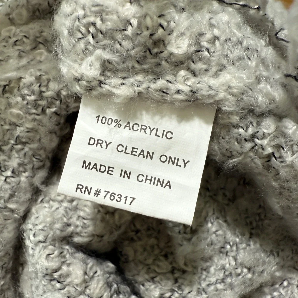 Gray Infinity Scarf Boucle‎ Knit Fringed Edges Acrylic Soft Warm Winter